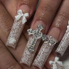 Lace Nails Acrylic, White Nails Y2k, Bows Nails, Nail References, Fem Fits, Lace Nail Design, White Lace Nails, Lux Nails, Bday Photoshoot