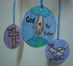 Religious education ideas for Catholic teachers, homeschoolers, and catechists- crafts, lessons, and printables on Sacraments, Scripture and Prayer. Holy Spirit Craft, Faith Activities, Trinity Sunday, Communion Ideas, Bible Story Crafts, Catholic Crafts, Bible School Crafts