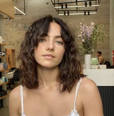 Naturally Wavy Hair Cuts, Short Curly Hair Styles, Short Wavy Haircuts, Natural Curly Hair Cuts, Curly Hair Photos, Hair Styles For Women, Wavy Haircuts, Short Curly Haircuts, Short Curls