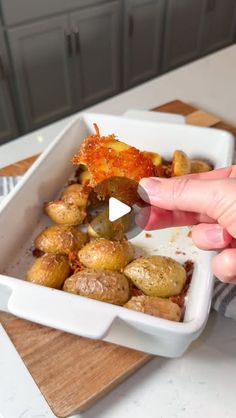 Claire Hodgins on Instagram: "CRISPY ROSEMARY PARMESAN POTATOES 🥔🧄🌿

Potatoes are one of my favorite side dishes to make, and these crispy rosemary parmesan potatoes might be the best potatoes I’ve tried yet! They are perfect paired with chicken, salmon, steak… and of course they would be delicious with your Thanksgiving turkey! 🦃

The parmesan is so crispy on the outside, and the inside of the potatoes stays soft & fluffy kind of like a mashed potato! They have so much flavor, and the best part is…. They are SO easy to make! 🙌

Ingredients: 
- 1 lb baby yellow potatoes
- 2 tbsp olive oil
- 1/2 cup grated parmesan cheese
- 1 tsp dried rosemary
- 2 tsp garlic powder
- 1/2 tsp salt 
- 1/4 tsp pepper
- Olive oil spray 

How to: 
- Preheat oven to 425F. 
- Wash and dry the potatoes, then