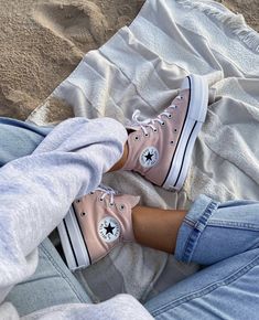 Spring Converse, Summer Converse, Aesthetic Converse, Cute Converse Shoes, Cute Converse, Pretty Sneakers, Preppy Shoes, Pretty Shoes Sneakers, Pink Converse