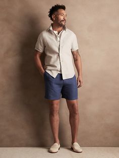 7" Linen Short | Banana Republic Mens Vacation Outfits, Linen Shirt Outfit, Look Con Short, Mens Shorts Outfits, Mens Summer Outfits, Spring Outfits Men, Mens Casual Outfits Summer, Summer Outfits Men, Mens Fashion Summer