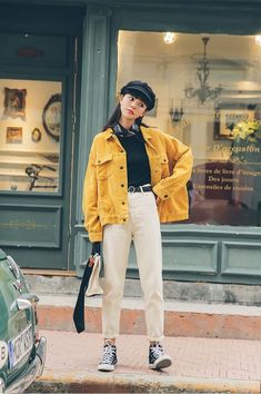 Yellow Jacket Outfit, Mustard Yellow Outfit, Mustard Outfits, Mustard Jacket, Estilo Hipster, Y2k Aesthetic Fashion, Jacket Outfit Women, Yellow Jeans, Jean Jacket Outfits