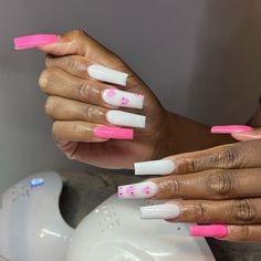 513 Likes, 3 Comments - Calumet City IL nail tech💅🏽 (@nailsbyloskii) on Instagram: “💗” Trashy Nails, White Tip Acrylic Nails, Longer Nails, Calumet City, Acrylic Nail Set