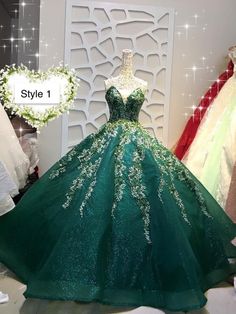 Emerald Quince, Slytherin Wedding, Sleeveless Ball Gown, Green Quinceanera, Green Ball Gown, Green Quinceanera Dresses, Wedding Gown Dress, Quinceñera Dresses, Green Princess