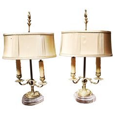 a pair of lamps sitting next to each other