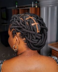 Kiko Hairstyle With Wool, Wool Plaiting African Hair, African Hair Braids, Braids Quick, Brazilian Wool Hairstyles, African Threading, Kimono Jumpsuit, Blouse For Wedding