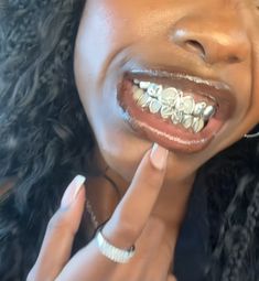 #grills #inspo #ideas #blackgirl Grills Inspo Women, Grill Designs Teeth, Couple Grillz, Custom Grillz Ideas, Silver Grills Black Women, Grillz For Females Black, Cross Grillz, Grillz For Females Aesthetic, Grills For Women Teeth