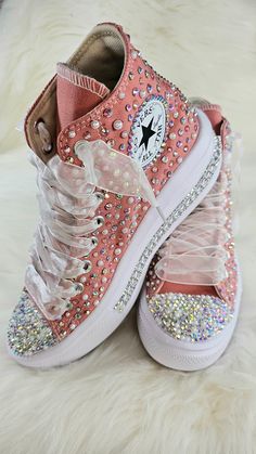 Jewel Jeans, Customized Converse, Designer Character, Upcycle Shoes, Bling Projects, Bedazzled Shoes Diy, Walking Art, Bedazzled Shoes, Embroidery Beaded