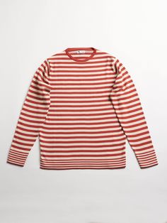 This knitted soft t-shirt with long sleeves is made in pure cotton. Fit and fabric make it ideal for a casual and modern look. Knitted Pure cotton Long sleeves Striped rust color and light beige Made in Italy Composition: 100% CO. Code: AALFEO-R/P4500-8214 Color And Light, Dapper Men, Mens Luxury Fashion, Prada Leather, Saint Laurent Shoes, Striped T Shirt, Italian Luxury, Rust Color, Card Holder Leather