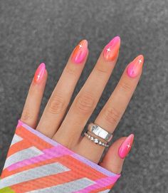 30 Trendy Ombre Nails Perfect For Every Season Uñas Summer, Pink Summer Nails, Spring Break Nails, Orange Nail Designs, Orange Nail, Broken Nails