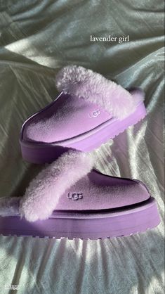 Purple Slippers, Cute Uggs, Fluffy Shoes, Fashion Purple, Nike Shoes Girls, Preppy Shoes