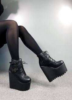 Estilo Bratz, Shoes Platform Boots, Platform Boots Women, Pu Boots, High Ankle Boots, Black Platform Boots, Shoes Platform, Wedge Ankle Boots, High Heel Boots Ankle