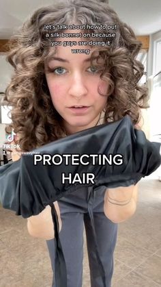 Silk Night Cap Hair, Sleeping Hairstyles For Curly Hair, Protective Sleep Hairstyles Wavy, How To Wear A Bonnet Curly Hair, Sleeping Bonnet Curly Hair, Silk Bonnet Benefits, How To Make A Silk Hair Bonnet, Curly Sleep Hairstyles, Sleep Bonnet For Curly Hair