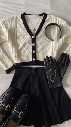 Gossip Girl Outfits, Mode Chanel, Digital Closet, Swaggy Outfits, Greek Goddess, Fancy Outfits, Mode Inspiration, Preppy Outfits, Dress Code