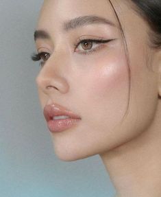 Daily Moisturizer Face, Moisturizer Face, Maquillage On Fleek, Face Oils, Douyin Makeup, Soft Makeup Looks, Ethereal Makeup, Photographie Portrait Inspiration