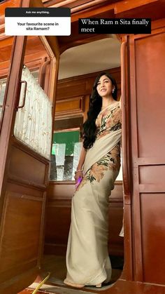 Sita Raman Photos Saree, Sita Mahalakshmi Saree, Sita Mahalakshmi Outfits, Sita Ramam Movie Blouse Designs, Mrunal Thakur As Sita, Sita Ramam Saree, Mrunal Thakur Saree Sita Ramam