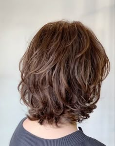 Meg Ryan Hairstyles Over 50, Short Layers Back View, Razor Cut Bob For Fine Hair, Haircuts For Wavy Hair, Short Hairstyles For Thick Hair