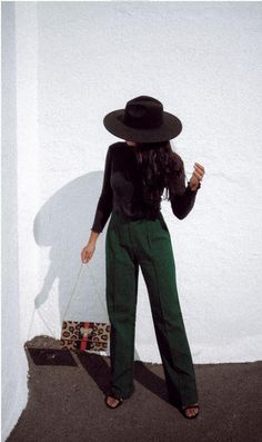 Green High-waisted Wide Leg Work Pants, Green High-waisted Wide Leg Business Casual Pants, Green High-waisted Work Pants, Green High-waist Fall Dress Pants, Classic Green Wide-leg Dress Pants, Pleated Slacks, Forest Green Pants, Green Trousers Outfit, Moms Outfit