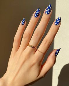 Blue Nail Color, Royal Blue Nails, Simple Spring Nails, Cute Spring Nails, Spring Nail Designs, Green Nail Polish, Spring Nail Colors, Spring Nail Art, Spring Nail