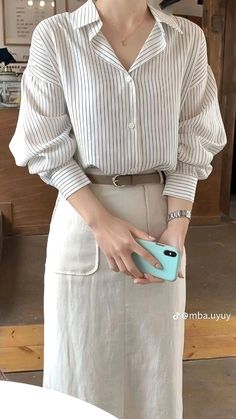 White Outfits For Women Hijab, Outfit Kerja Casual, Elegant Outfit Hijab, Outfit Kantor, Outfit Kerja, Outfit Rok, Outfit Kampus, Stylish Outfits Casual