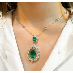 Diamond Necklace Simple, Fancy Jewelry Necklace, Diamond Necklaces, Emerald Pendant, Marquise Cut Diamond, Emerald Necklace, Fancy Jewelry, Amulets, Beautiful Necklace