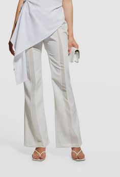 $840 Rhude Women's White Low-Rise Bootcut Trousers Pants Size S Description Rhude White Low-Rise Bootcut Trousers Pants acontrast stripe down the legs Side seam pockets; back welt pockets Fitted through the hip; 100% polyester dry clean About Us We sell only 100% authentic clothing from new with tags to gently used. We have a 100% authentic or money back guarantee on every item we sell. Items are listed daily so make sure to put us on your favorite! We have been in business for over 10 years selling tens of thousands of designer items. We strive to meet your designer needs at a quality price! Payment Shipping Returns Payment accepted via paypal, credit/debit card. Shipping is usually within 24 hours of purchase (M-F). Super fast service. Tracked delivery. 100% satisfaction guaranteed. Plea White Flared Formal Bottoms, Elegant Striped Pants For Spring, Elegant Striped Wide Leg Pants For Summer, Elegant Striped Wide-leg Pants, Elegant Striped Long Pants, Elegant Striped Wide Leg Dress Pants, Elegant Striped Wide-leg Dress Pants, Elegant Striped Dress Pants For Spring, Bootcut Trousers