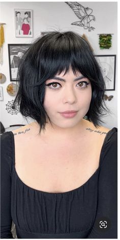 Face Framing Fringe Short Hair, Short Choppy Fringe, Micro Bangs Bob Round Face, Goth Bob Hair, Plus Size Short Hair With Bangs, Plus Size Bob Haircut Round Faces, Short Textured Bangs, Goth Bob With Bangs, Shag Plus Size