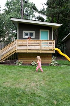 Modern playhouse - Quite possibly the best playhouse I've ever wanted to hang out in! Diy Outdoor Playhouse, Kids Playhouse Plans, Outside Playhouse, Kids Playhouse Outdoors, Playhouse Kits, House Tweaking, Playhouse Ideas, Outdoor Playhouse