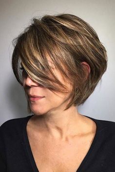 Grey Fine Hair Over 50, Low Light Bob Haircut, Short Hairstyle Women Summer, Bixby Haircut, Coiffed Hair, Short Summer Haircuts, Celebrity Short Haircuts, Bobbed Hair