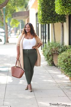 Curvy Work Outfit, Outfit Elegantes, Casual Work Outfits Women, Plus Size Fall Outfit, Best Casual Outfits, Casual Outfits For Work, Business Casual Outfits For Work, Work Outfit Ideas, Plus Size Fall