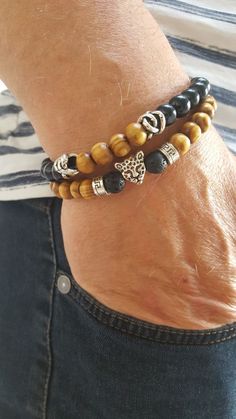 Diy Bracelets Beads, Mens Bracelet Fashion, Men Stone Bracelet, Mens Beaded Necklaces, Bracelets Beads, Jewelry Men, Diy Bracelet Designs, Beads Bracelet Design, Handmade Jewelry Tutorials