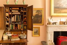 an image of a living room with bookshelves