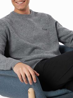 Man crewneck grey sweaterSt. Barth embroideryRibbed collar bottom and cuffsRegular fitTrue to sizeSt. Barth logo on the sleeveComposition: 100% wool Classic Gray Sweater With Ribbed Cuffs, Classic Gray Crew Neck Sweater, Classic Gray Sweatshirt With Ribbed Collar, Classic Crew Neck Sweater With Embroidered Logo, Gray Crew Neck Sweater With Embroidered Logo, Men Crewneck, Barbour Steve Mcqueen, Chloe Purses, Saint Barth