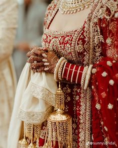 Indian Wedding Lengha, Wedding Lengha, Indian Wedding Poses, Indian Wedding Gowns, Wedding Dresses Princess Ballgown