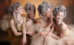 Now wouldn't this be a scream . A night out at Merrion Square :) 18th Century Hairstyles, Queen Marie Antoinette, White Wigs, French Queen, Houston Ballet, Beehive Hair, Morning News