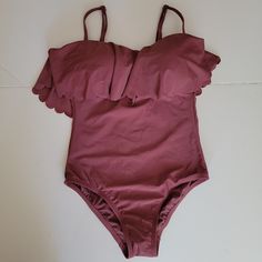 Nwt Kona Sol Medium Coverage One Piece Swimsuit Mulberry Color Size Small 4-6 Padded Cups B1 Purple Sleeveless Bodysuit For Vacation, Purple One-piece Swimwear For Poolside, Purple One-piece Summer Bodysuit, Purple Summer One-piece Bodysuit, Purple One-piece Lined Bodysuit, Purple One-piece Bodysuit With Lined Body, Summer Sleeveless Purple Bodysuit, Purple One-piece Beachwear Bodysuit, Purple One Pieces For Poolside And Beach Season