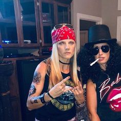 Rock Theme Party Outfit, 90 Theme Party Outfit, 80s Dress Up Ideas, Rock Band Costumes, Axl Rose Tattoo, 80s Theme Party Outfits, Rapper Costume, Biker Costume, Rock Costume