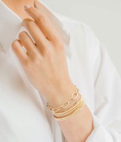 "Gold Bracelet,Gold Link Chain Bracelet,Oval Chain Bracelet,Minimalist Bracelet,Layering Bracelet,Toggle Bracelet,Chunky Bracelet,Delicate Bracelets for Women,Gift For Her Material:18K Gold Plated Colour: Golden Bracelet Length : 7.9\" Style: Oval Link Chain Bracelet Item No.:AWW-SL575 Package: Cloth bag packaging Occasion / Style: Stylish, Trendy, Classic, Casual, Simple, Vacation, Work Gift idea: Great Gift for mom, wife, Boyfriend, daughter, girls, teen, friends on Valentine's Day, Mother's D Gold Bead Bracelet, Diamond Ball, Gold Link Chain, Moon Pendant Necklace, Ball Bracelet, Gold Bead Bracelets, Arm Party, Chunky Bracelets, Great Gifts For Mom