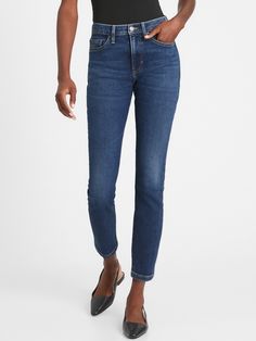 HIGH-RISE STRAIGHT FIT: Cut slim through the hip and thigh, with a straight, stovepipe-style fit through the leg.  SUSTAINABLE: Made in a soft, light-stretch denim that uses a blend of new and recycled cotton.  Zip fly with button closure.  Belt loop Everyday Cropped Tapered Jeans, Fitted Cropped Tapered Leg Jeans, Fitted Tapered Leg Cropped Jeans, Fitted Cropped Tapered Leg Jeans For Everyday, Medium Wash Fitted Bottoms With Straight Hem, Fitted Straight Cropped Jeans, Fitted Cropped Jeans For Everyday, Fitted Cropped Jeans In Medium Wash, Fitted Straight Cropped Jeans In Denim Blue