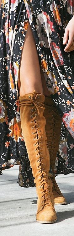 Free People Spring 2016 Free People Fall, Bohemian Beauty, Fashion Week 2016, Crazy Shoes, Womens Clothing Stores, Fall Winter Outfits, Fall Fashion