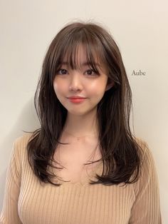 Japanese Brown Hair, Korean Bangs, Brown Wavy Hair, Haircuts For Medium Length Hair, Eyeshadow Collection, Color Contour, Medium Layered Hair, Bangs With Medium Hair