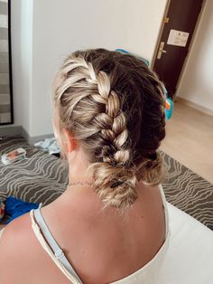 Two French Braids For Short Hair, Cute French Braids For Short Hair, Braid With Messy Bun, French Braids To Buns, Two Bread Hairstyle, French Braid To A Bun, French Braid Hair Styles, Short Hair French Braids, Braid To Messy Bun