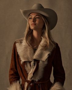 Layered with the spirit of the West. Shot on location at @thebeekmanny Photography: @blairgetzmezibov Model: @alliefosheim @fordmodels #LuccheseBootmaker #LuccheseFW24 #LuccheseNewYork The Alamo, Western Hat, Lone Star State, Western Look, Historical Landmarks, Hat Collection