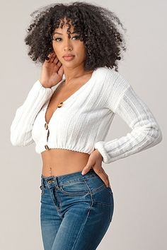 Be cute and flirty in this soft Ivory Chanel sweater cardigan crop top. ❤ Model is wearing a size Small Crop Cardigan Sweaters For Women, Look Cardigan, Chanel Sweater, Fashion Leaders, Sweater Cropped, Cardigan Crop Top, Cardigan Crop, Kehlani, Sweater Crop