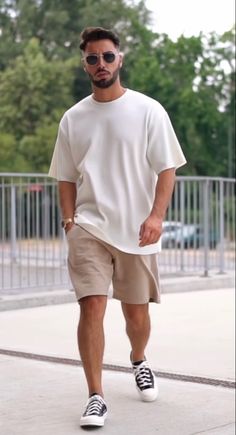 This is I got shop for my brother very nice looking Oversized White T Shirt Outfit Men, Mens Athleisure Outfits Summer, Oversized Outfit For Men, Men Summer Style 2024, Outfit Ideas Men Summer Street Styles, Man Fashion 2024 Summer, Summer Oversized Outfits Men, Man Oversized Outfit, Summer 2024 Outfits Men