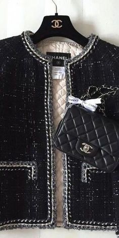 Mode Ab 50, Chanel Style Jacket, Moda Chanel, Chanel Suit, Kim K Style, Chanel Outfit, Mode Chanel, Chanel Dress, Chanel Cruise