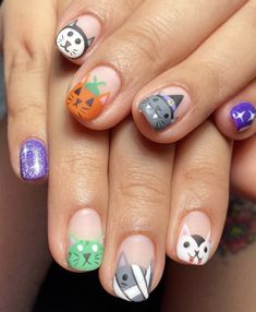 Halloween Nails Cat Design, Cat Christmas Nails, Cat Nail Designs Cute, Halloween Cat Nails, Kaleido Star, Cat Nail Designs, Cat Nail Art, Magic Nails, Cute Halloween Nails