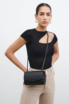 #Black Modern Shoulder Bag With Snap Closure, Modern Evening Shoulder Bag With Snap Closure, Black Crossbody Purse, Sweatshirt Fabric, The A Team, Crossbody Purse, Italian Leather, Cross Body Handbags, Suits You