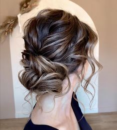 Loose Wavy Chignon Updo for Long Hair Loose Curly Updo, Hairstyles For Long Curly Hair, Wavy Updo, Loose Updo, Mother Of The Bride Hair, Layered Haircuts For Medium Hair, Hair Adviser, Curly Wedding Hair